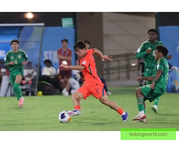 U17国足迎利好邝兆镭复出生死战或排最强阵容最后训练曝光核心战术揭秘 U17国足迎利好邝兆镭复出生死战或排最强阵容最后训练曝光核心战术揭秘